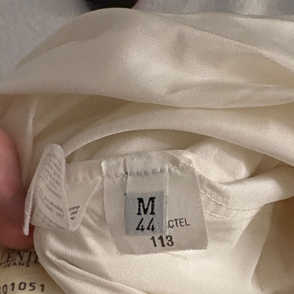 Valentino White Quilted Fabric with Logo Detail - Picture 4 of 6